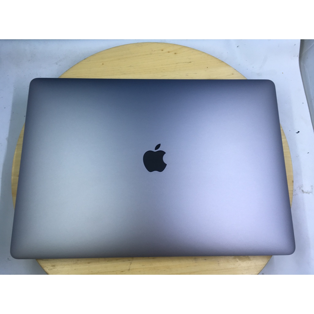 MACBOOK PRO 15 RETINA 2017 CTO I7 2.8GHZ 500GB SSD 16GB RAM RADEON 560
