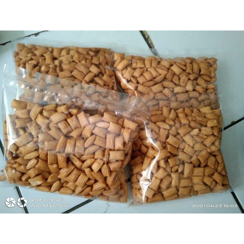 

KUE BANTAL