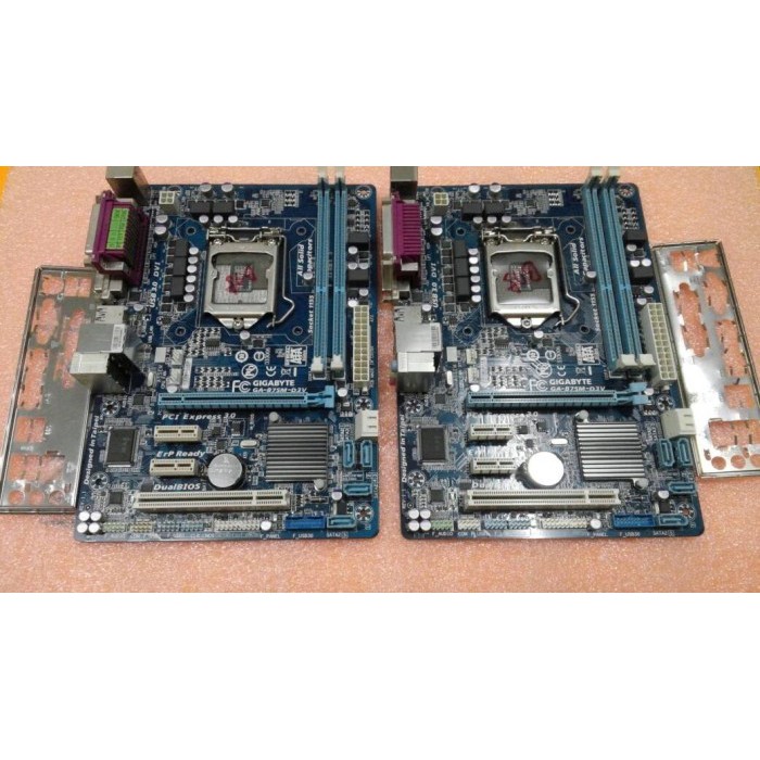 Mainboard Gigabyte GA-B75M-D3V micro ATX - LGA1155 Socket B75