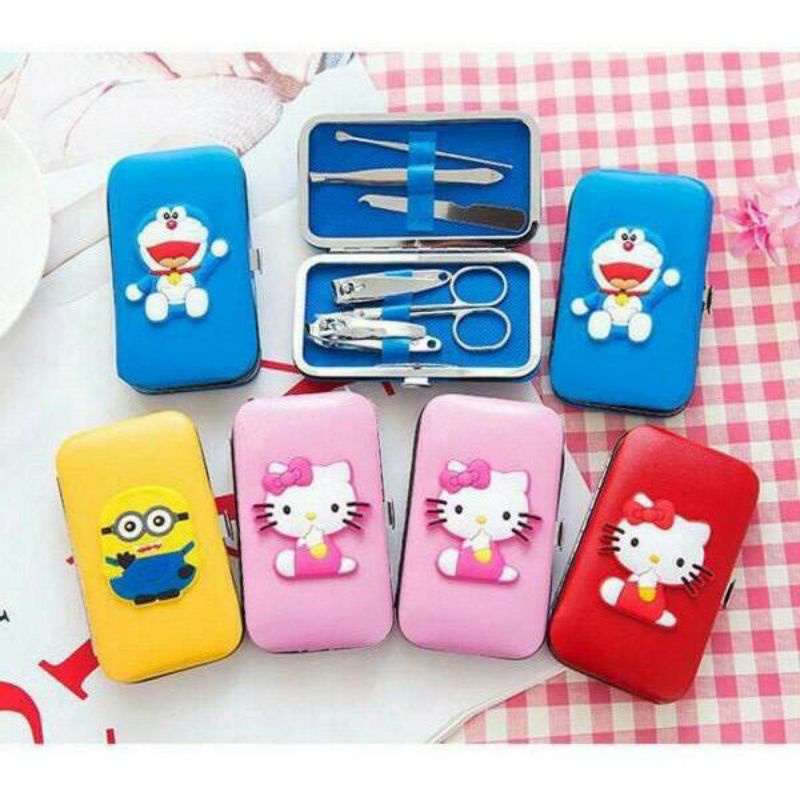 Manicure Pedicure Set Motif Karakter Lucu