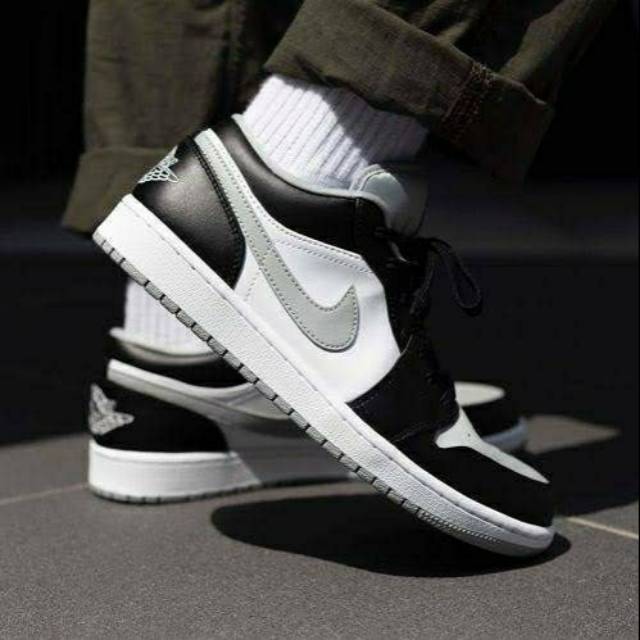 Sepatu Nike Air Jordan 1 Low Shadow Light Smoke Grey Black White Abu-abu Hitam Putih Premium