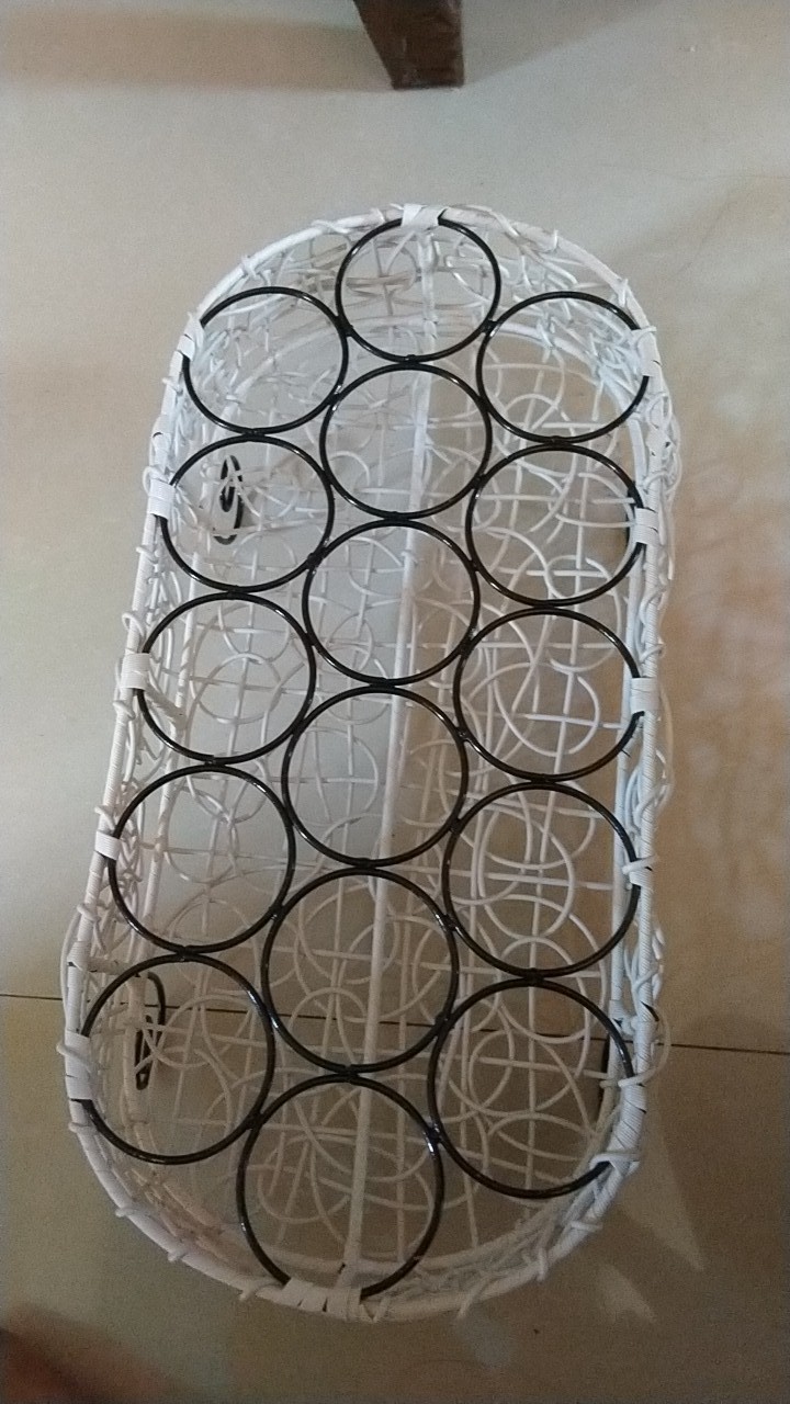 Tempat Aqua Rotan Sintetis 16 Lubang