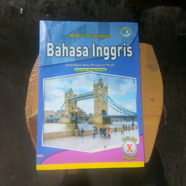 

LKS Bahasa Inggris SMA Kelas X Semester 1 K13