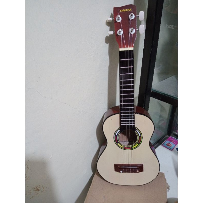 Ukulele senar4 dan senar3/ukulele murah bonus pic