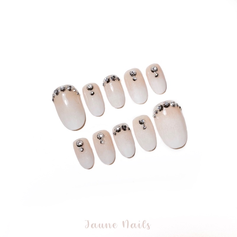 custom fake nails / custom press on nails / wedding nails / sangjit nails