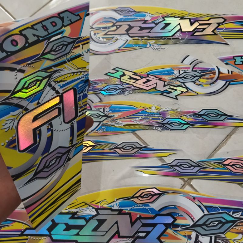 STRIPING HOLOGRAM BEAT FI ICON 07