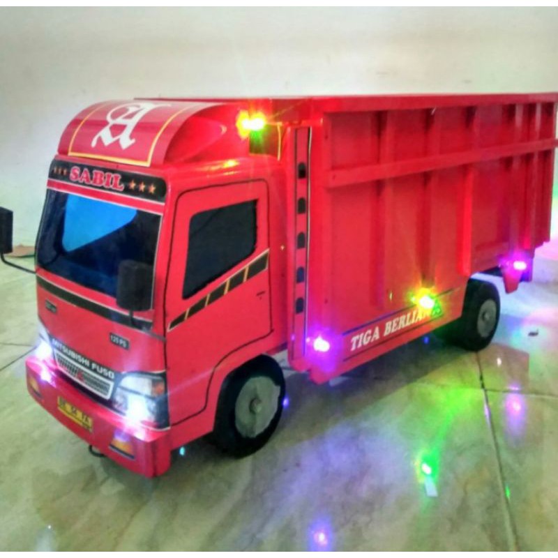 TERLARIS MAINAN MOBIL TRUK KAYU MINIATUR TRUCUK OLENG MOBILAN + LAMPU