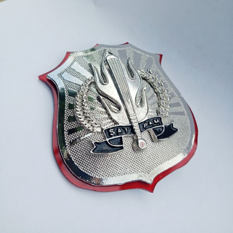 

Kewenangan Satpam silver cembung
