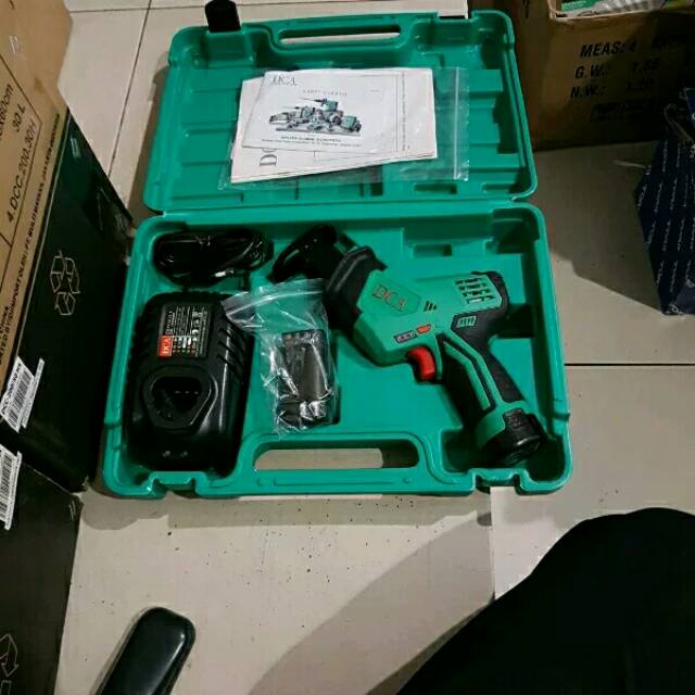 DCA ADJF15E cordless sabre saw 2 bat
