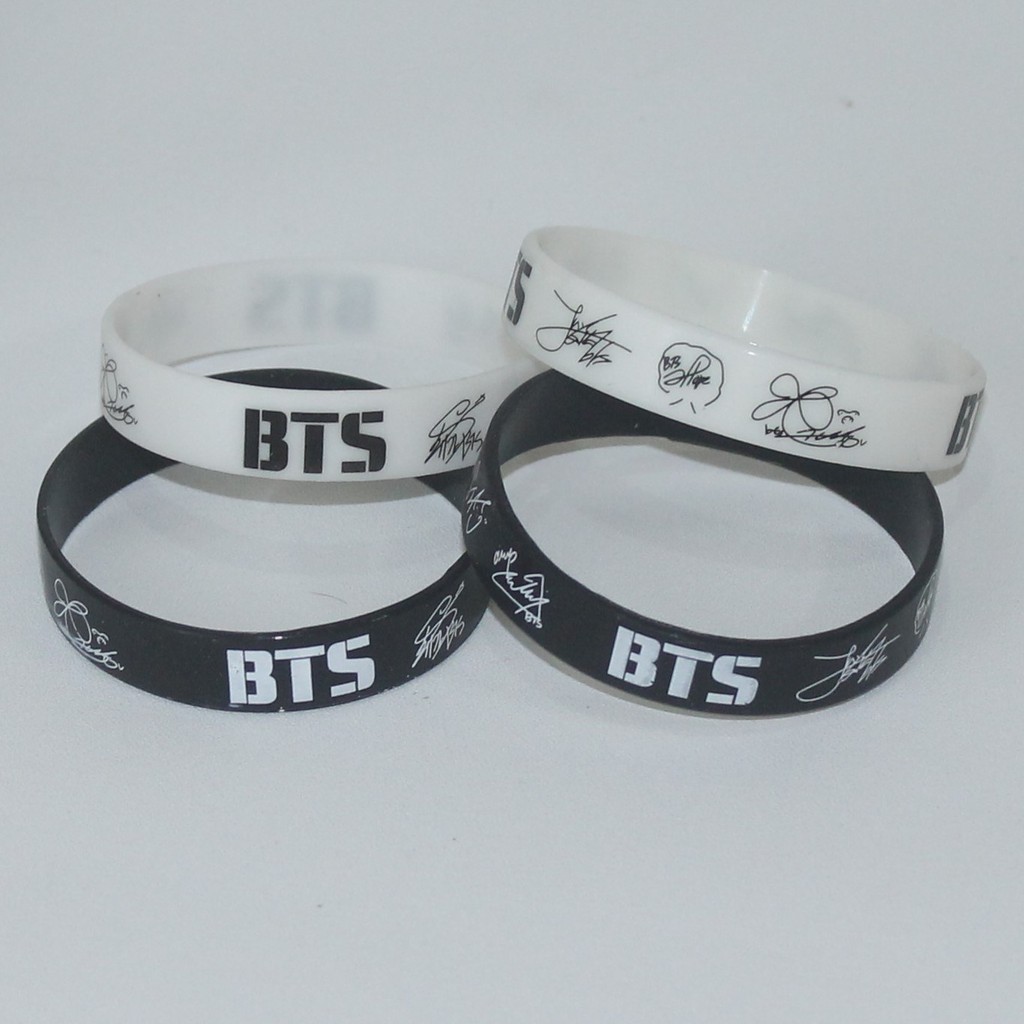 Gelang BTS Wristband BTS Signature Gelang Karet BTS KPOP