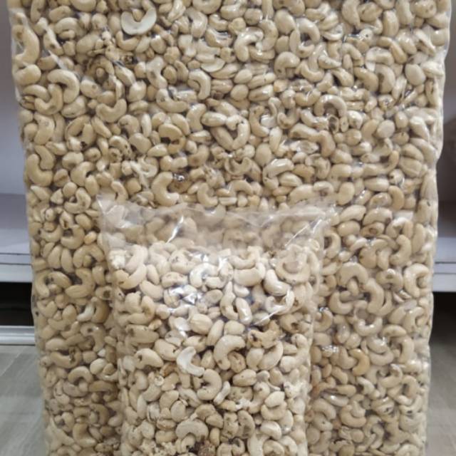 

SK1 Kacang Mede (Mente) Mentah