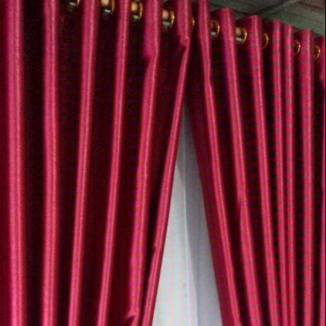 Gorden minimalis black out import merah maroon