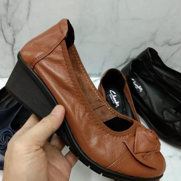SEPATU WANITA CLARKS WEDGES RADIAL / SEPATU KERJA WANITA RECOMENDED - HITAM, 36