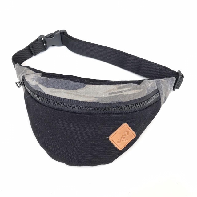 Tas selempang Hitam Tentara