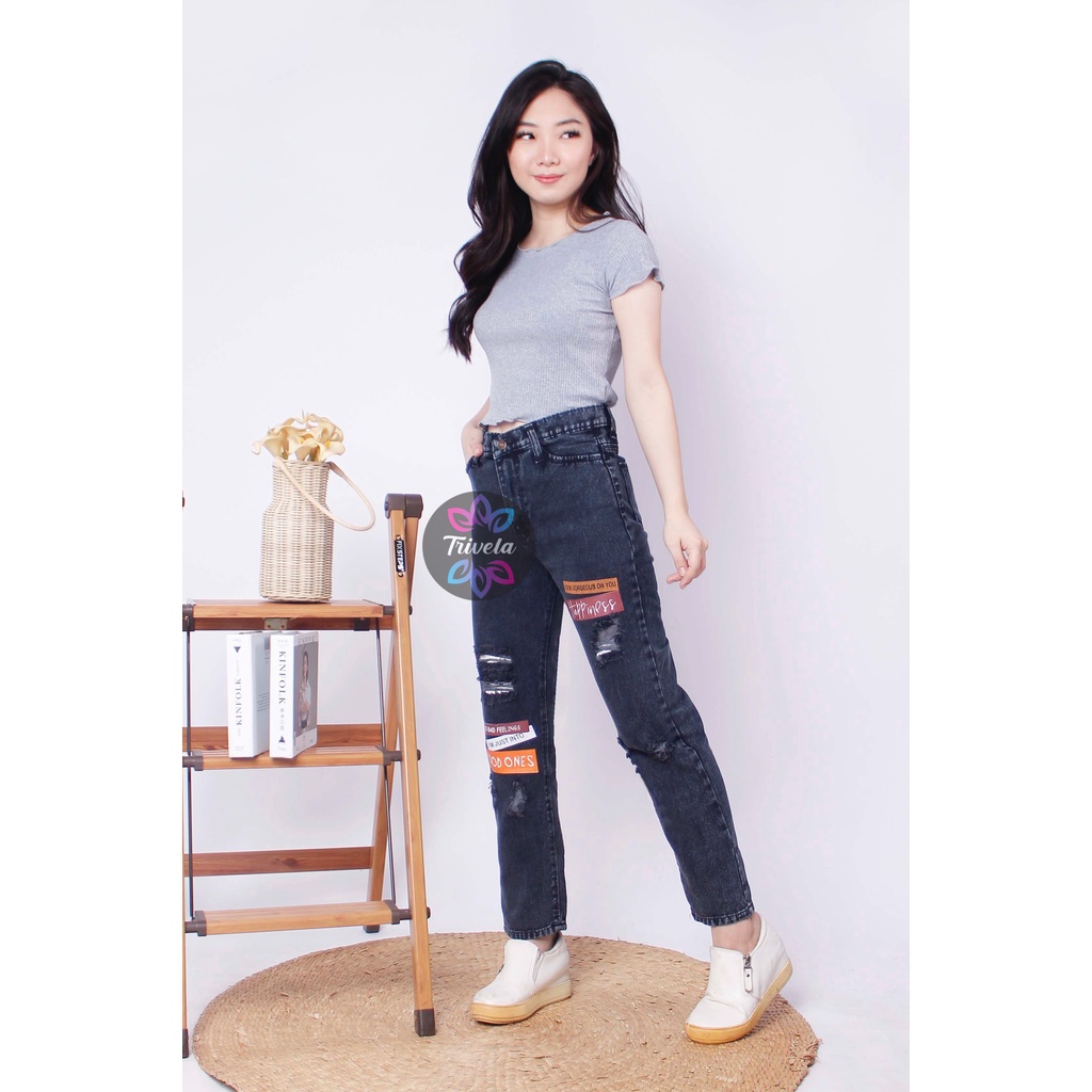 TRIVELA - Boyfriend Jeans Sablon Sobek / Boyfriend Happiness