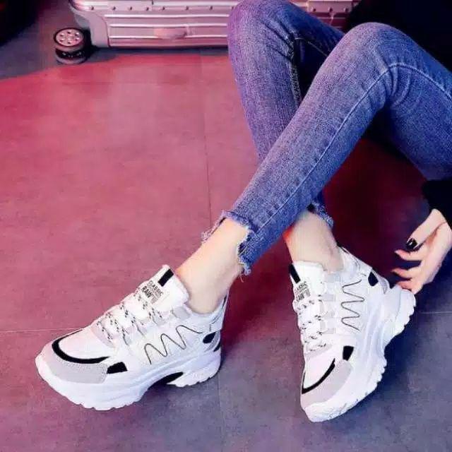 RK Collection - Sepatu Sneakers Wanita AG03-Putih Hitam