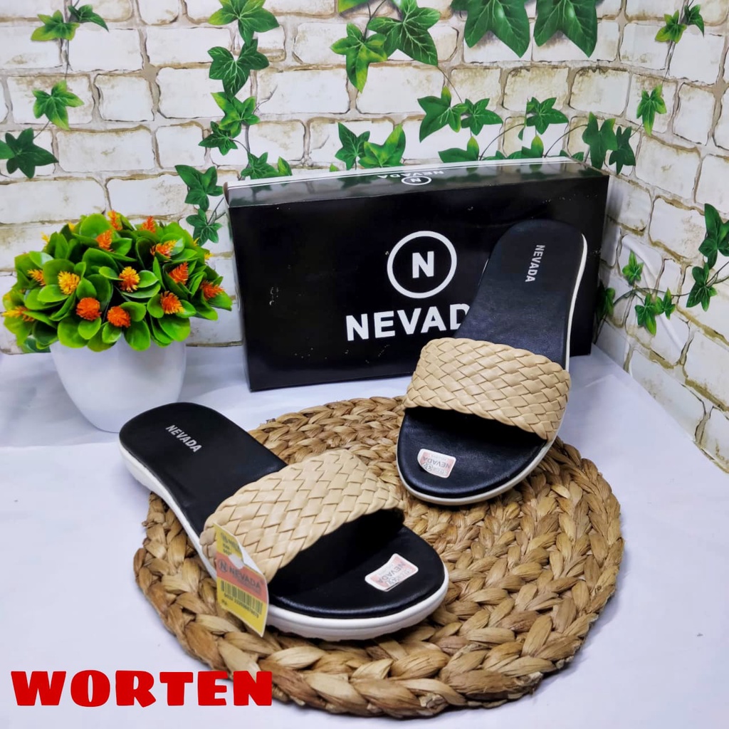 Sandal slop nevada motif anyam/sandal wanita slop terbaru