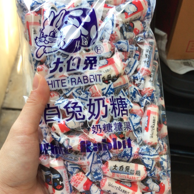 

Permen susu kelinci “white rabbit”