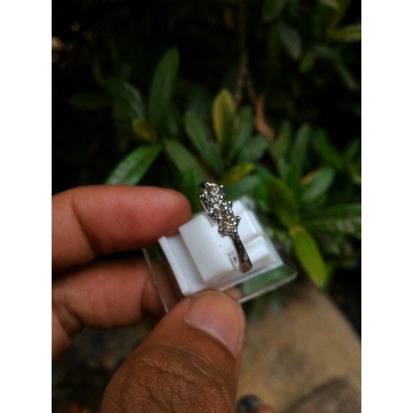 Cincin listring berlian asli murah