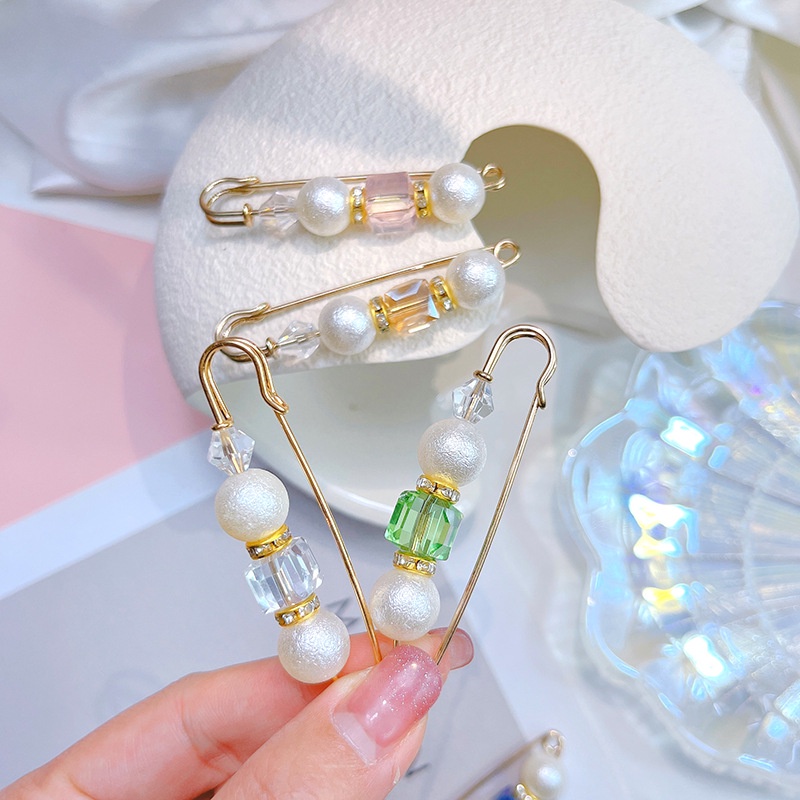 Bros Pin Bentuk Permen Bahan Metal Aksen Kristal Mutiara