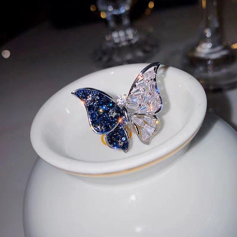 Cincin Bentuk Kupu-Kupu Aksen Berlian Imitasi Bahan Alloy Untuk Wanita Butterfly