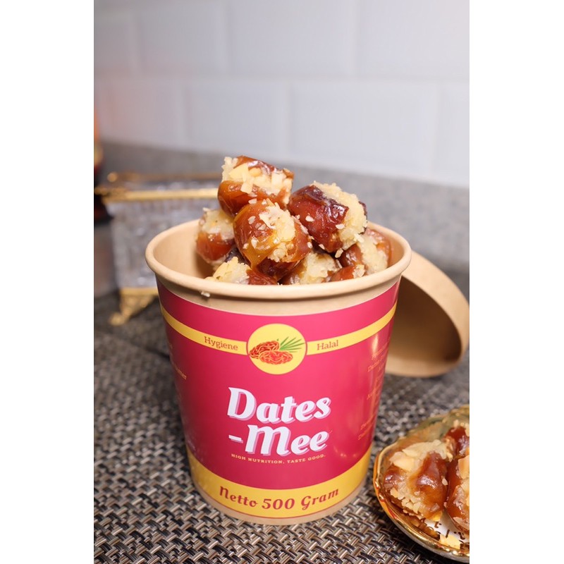 

Premium Cheese Sukkari Dates