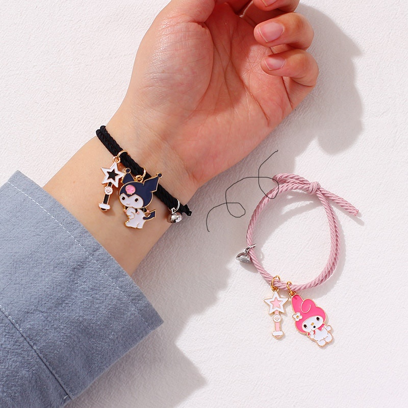 2pcs / Set Gelang Tali Elastis Dapat Disesuaikan Dengan Magnet Motif Kartun Untuk Pria Dan Wanita