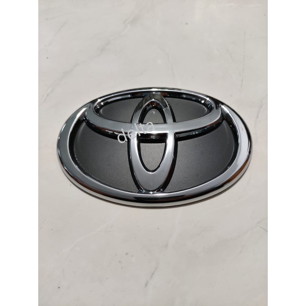 Emblim/Logo Variasi Toyota Chrome Plat Hitam for Toyota