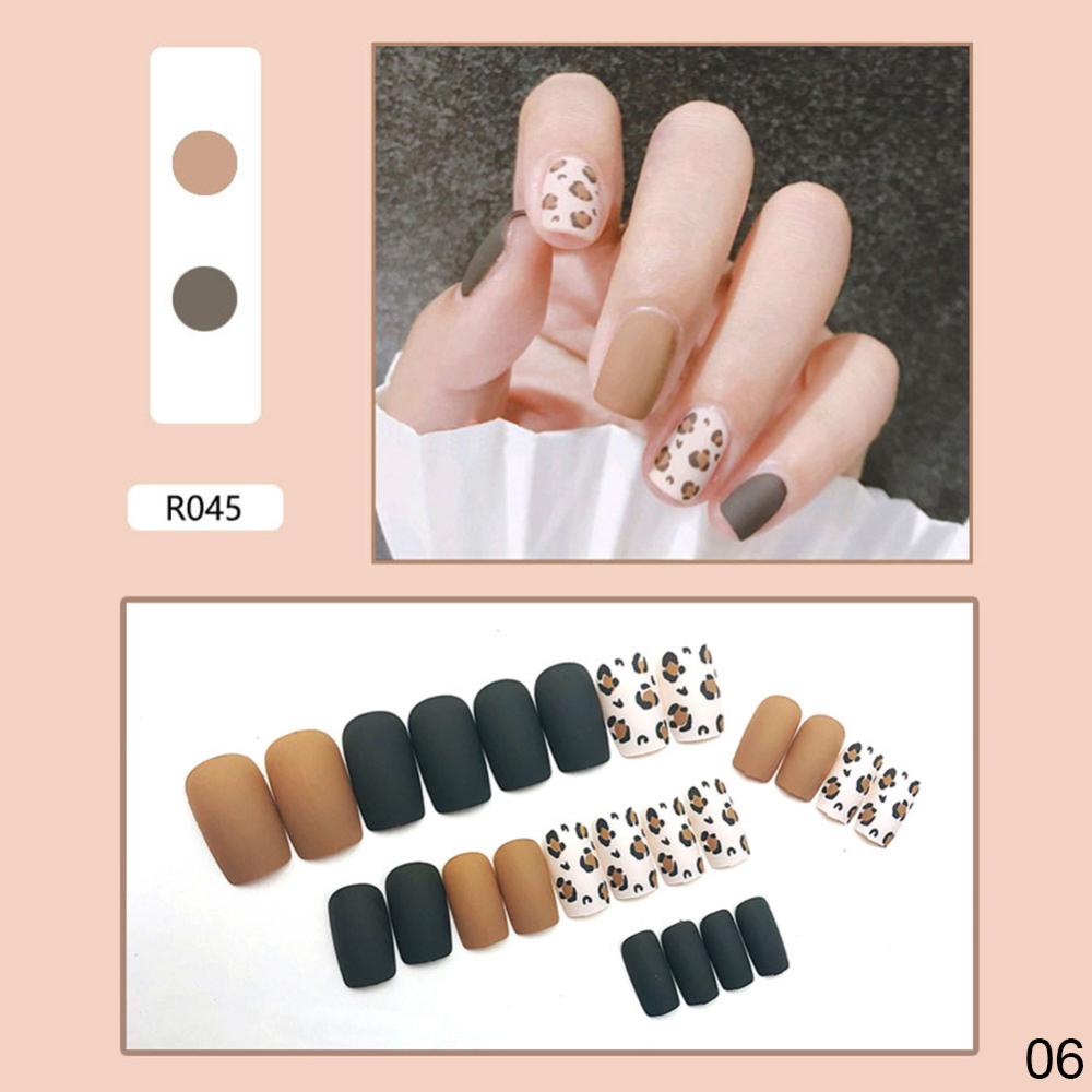 Timekey 24pcs / Set Kuku Palsu Full Cover Motif Bunga Aster Matte Dengan Lem Untuk Nail Art A7K4