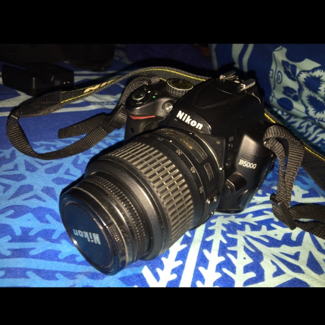 NIKON D5000