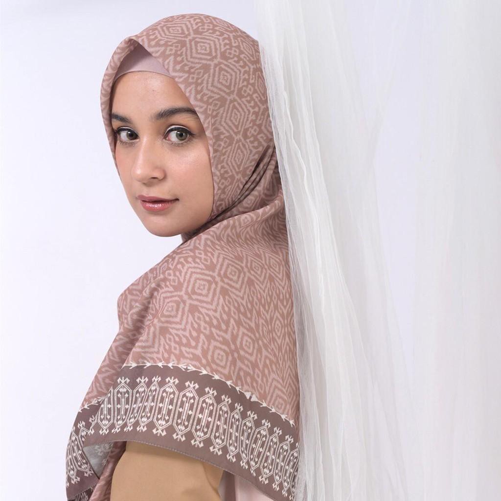 Shireen Sungkar SS152 Social Scarf