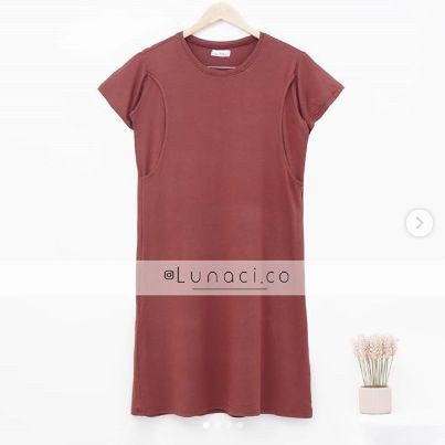 Lunaci Sienna Breastfeeding Dress dress menyusui dengan bukaan samping