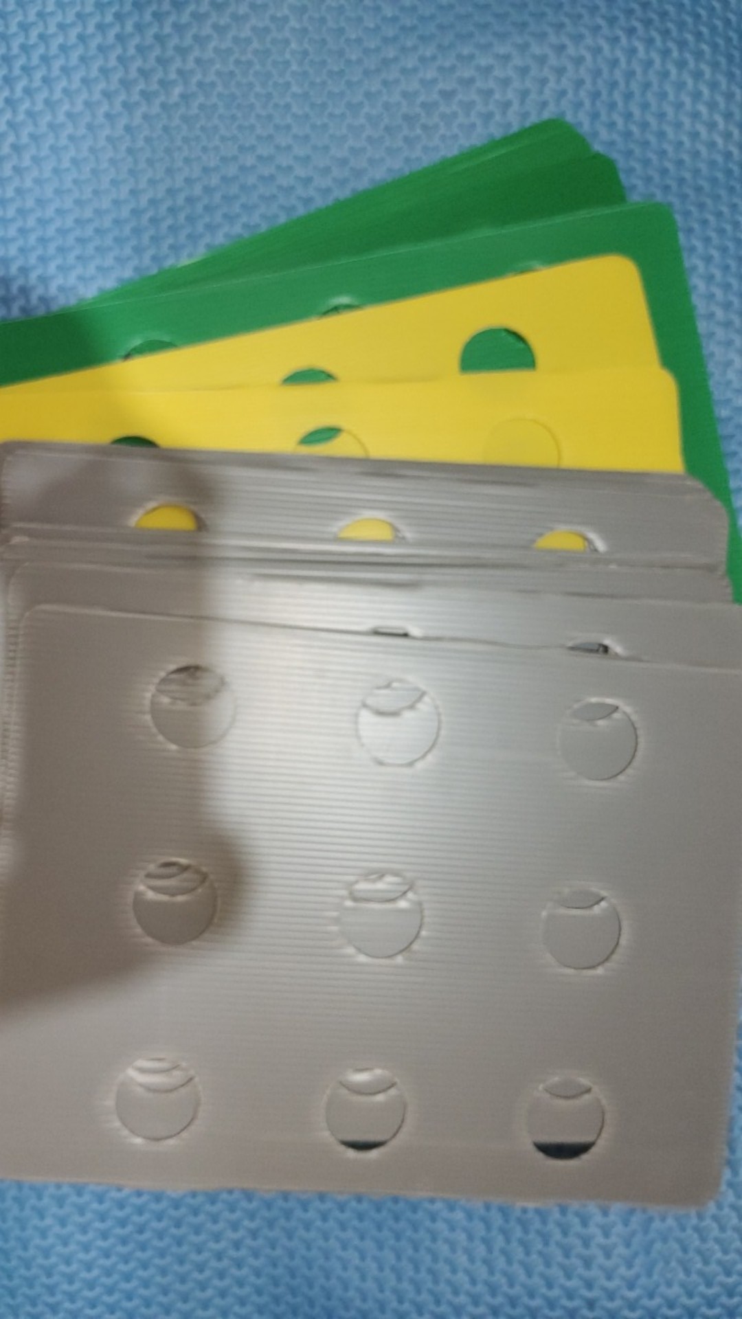 Impraboard / Penutup Bak Hidroponik (9 Lubang)