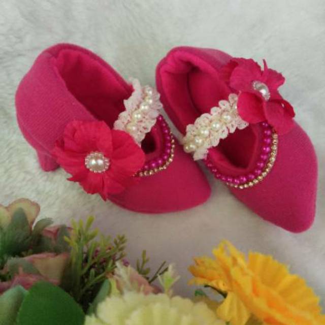 Sepatu heels bayi (sakura pearl)