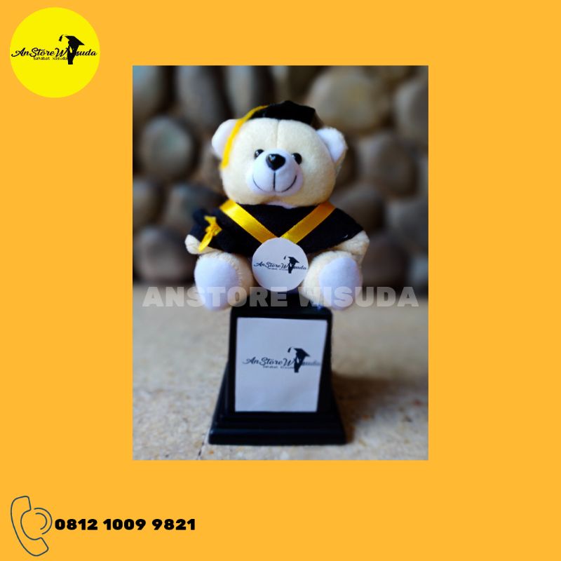 PIALA BONEKA WISUDA DENGAN LOGO HADIAH WISUDA PIALA BONEKA GIFT WISUDA PIALA BONEKA DENGAN LOGO