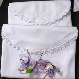 KERUDUNG PUTIH RENDA SEGI EMPAT GONTOR