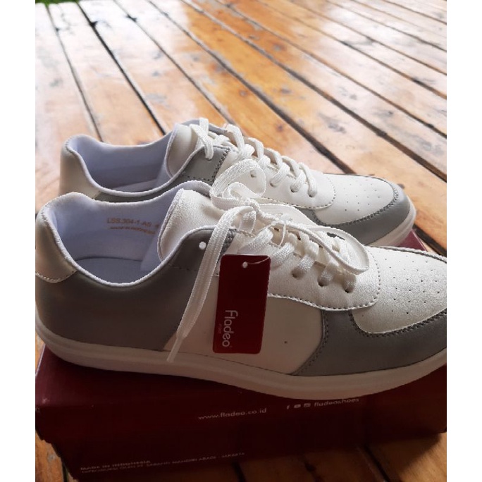 Sepatu Sneaker Wanita Fladeo ukuran 40
