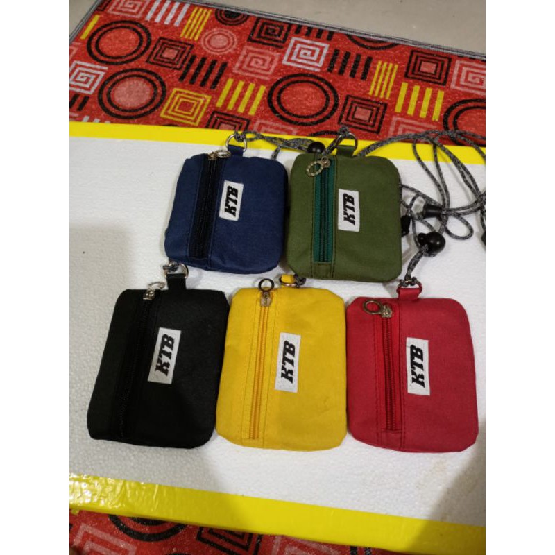 dompet kartu/dompet leher/gantungan kunci /termurah