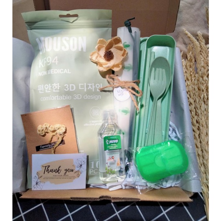 

HAMPERS I GIFT BOX