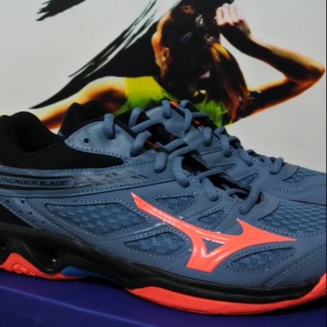 mizuno thunder blade low