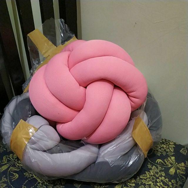 Bantal Knot Pillow Kecil Salem Simpul Bola