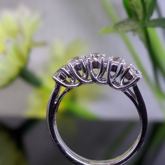 CINCIN EMAS BERLIAN LISTRING BERKUALITAS