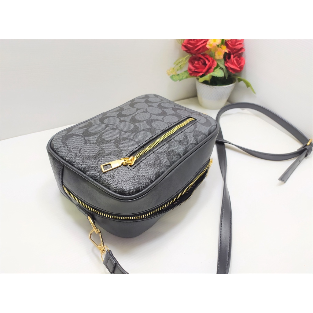 Tas slempang wanita c*ach Mesengger in signature / Slingbag wanita Quality semipremium