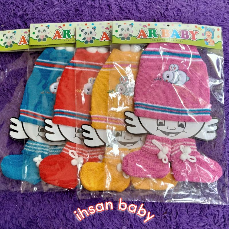 set topi rajut bayi  1 topi dan 1 pasang sarung kaki