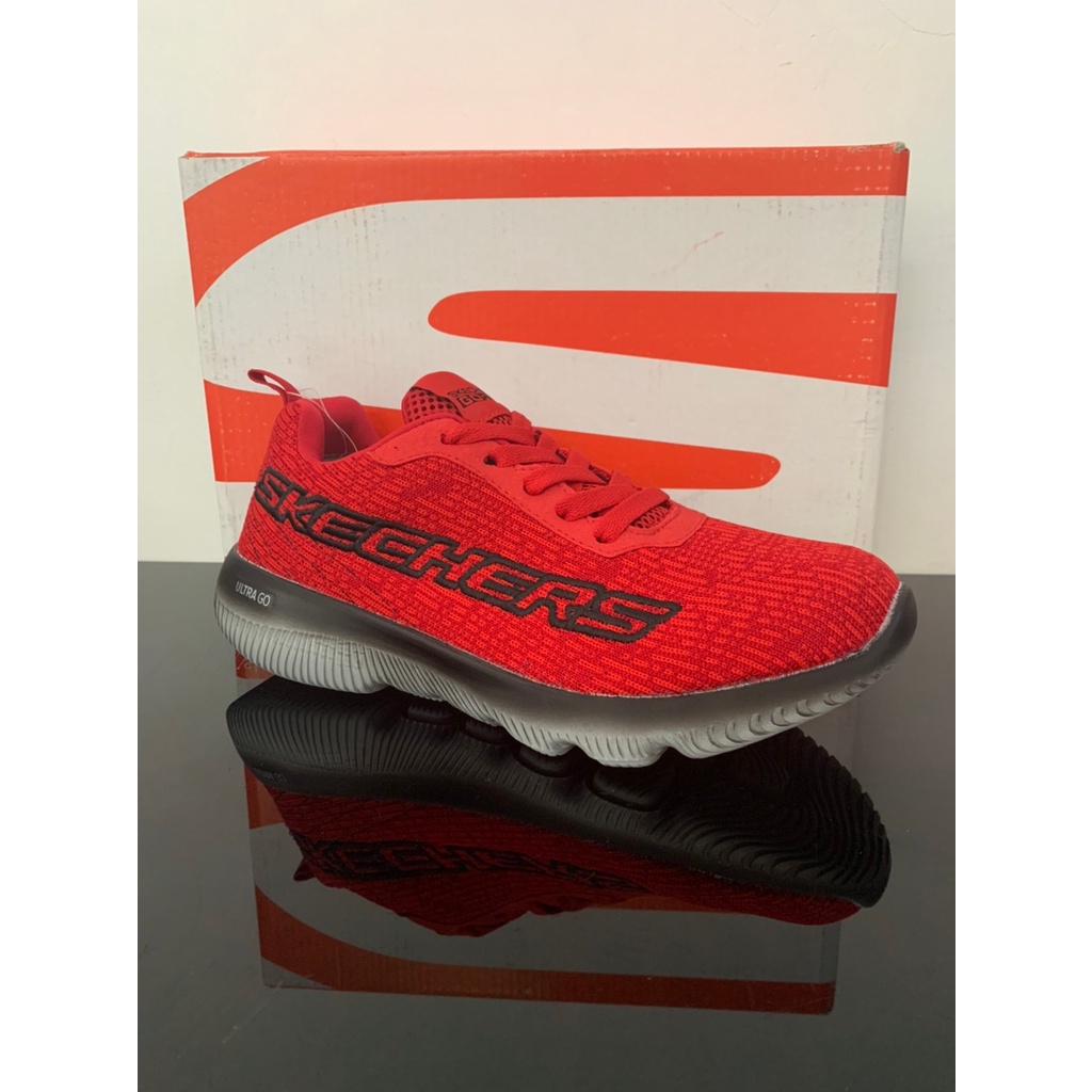 Sepatu Sneakers pria Impor Terbaru CODE SP836 Warna Merah