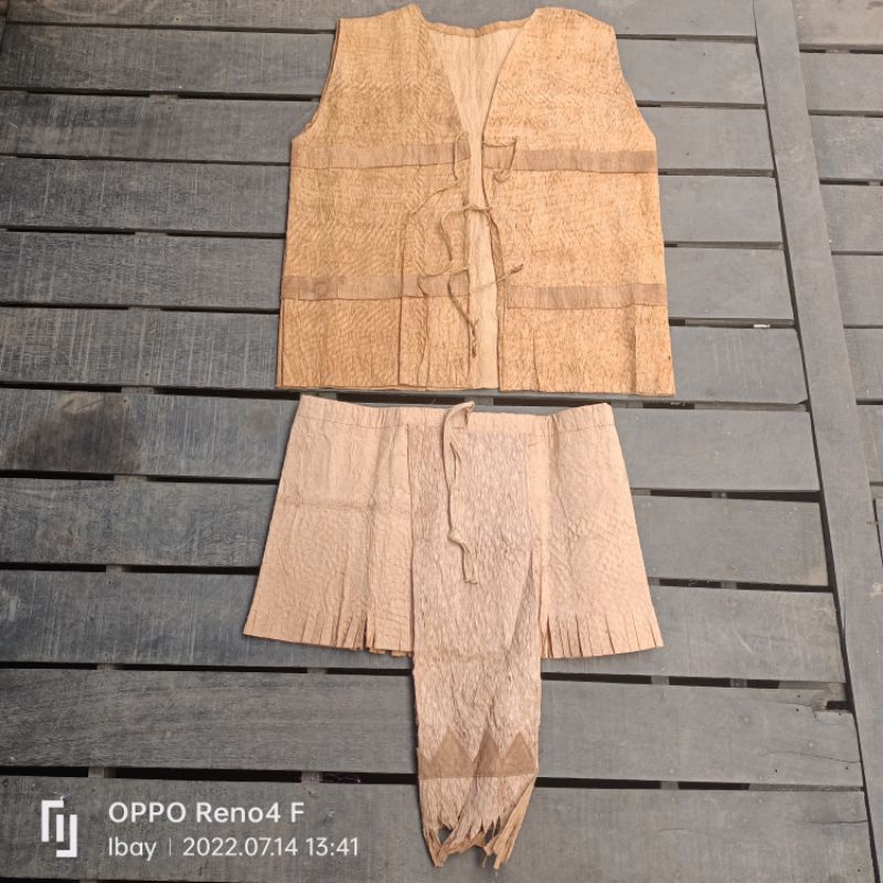 ROMPI BAHAN KULIT KAYU. BAJU CELANA ETNIK