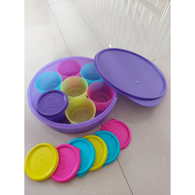7 Circle Container Tupperware