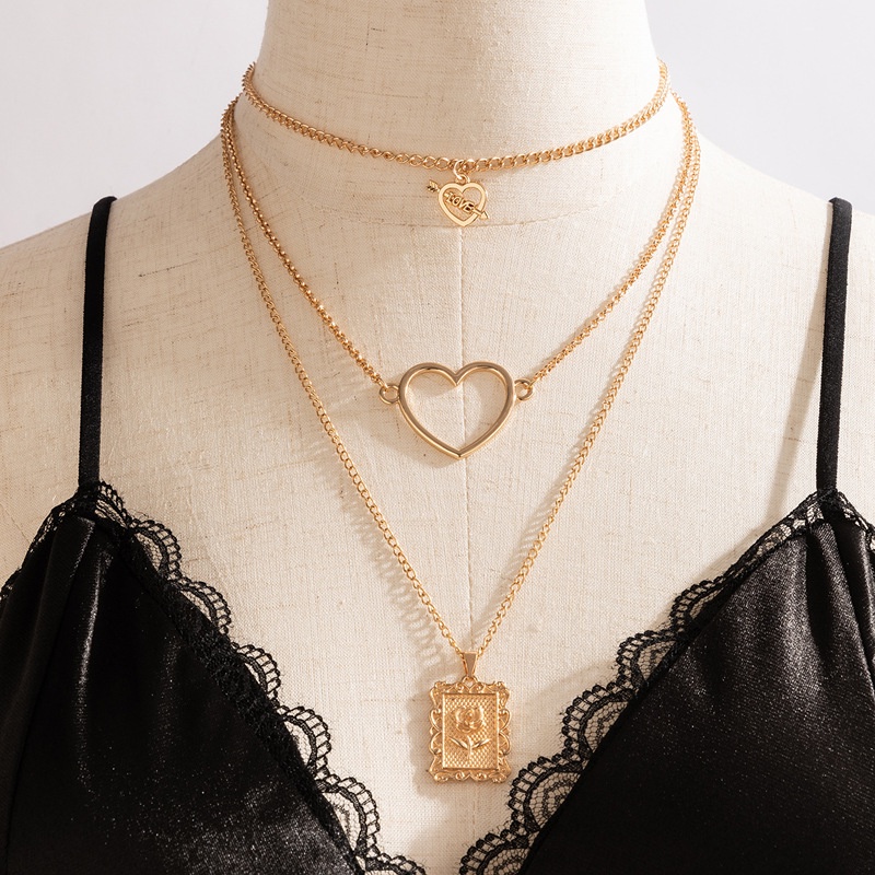 Kalung Rantai Multilayer Bahan Alloy Warna Emas Untuk Wanita