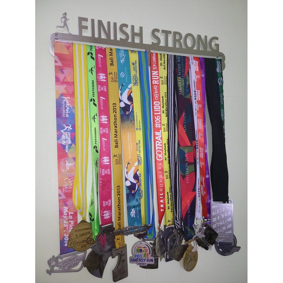 MEDAL HANGER - GANTUNGAN MEDALI - FINISH STRONG female