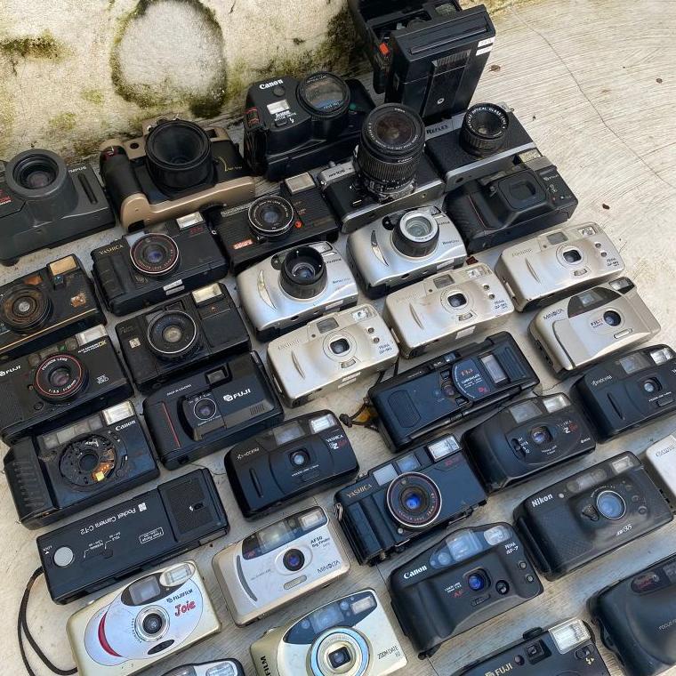 (K1T6) Kamera Analog Jadul Vintage Film Kodak Untested Pajangan Display Part Utuh Mulus Gambling Fuj
